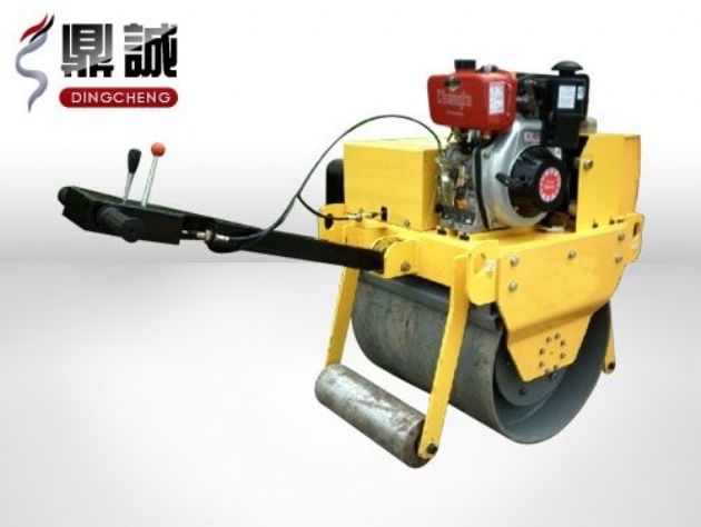 點擊查看詳細信息<br>標題：重型手扶式單鋼輪壓路機 閱讀次數：13340