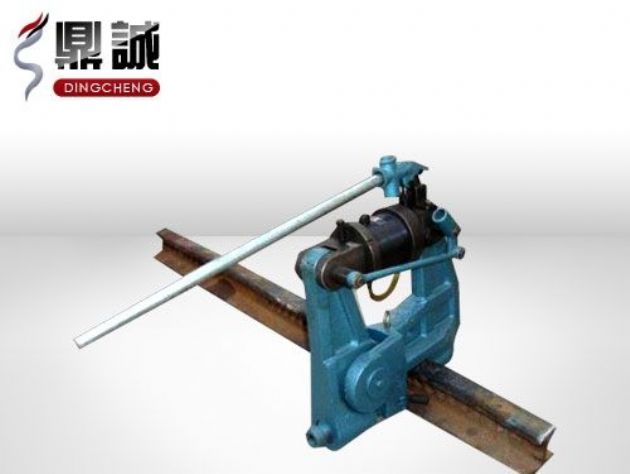 點擊查看詳細信息<br>標題：液壓鋼軌擠孔機 閱讀次數(shù)：4433