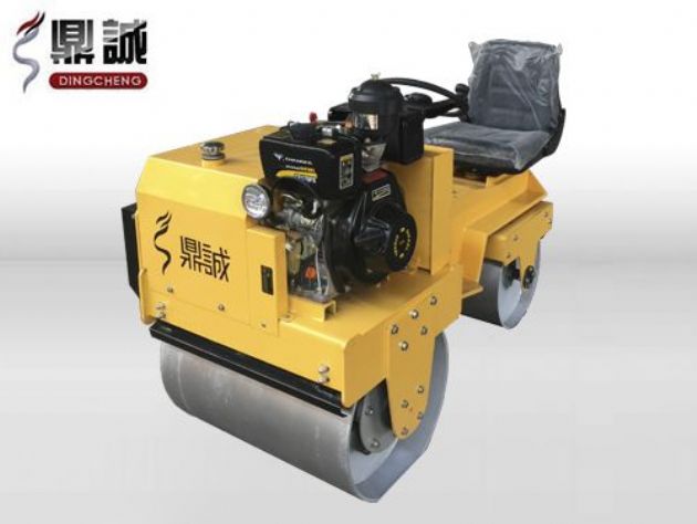 點擊查看詳細信息<br>標題：DC850C座駕式壓路機 閱讀次數：15346