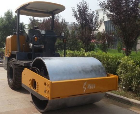 點擊查看詳細信息<br>標題：3.5噸單鋼輪座駕壓路機 閱讀次數：13706