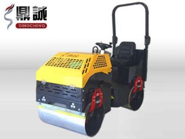 點擊查看詳細信息<br>標題：1噸全液壓振動壓路機 閱讀次數：14416